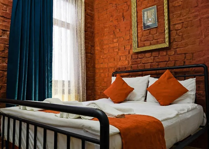 White Bolshoi 酒店 3*