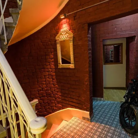 White Bolshoi Hotell